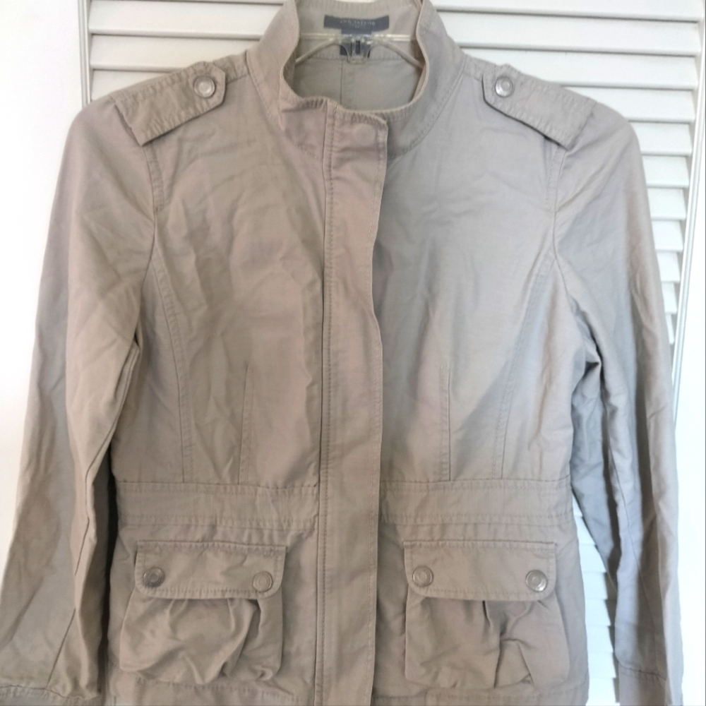 Ann Taylor Petites 100% Cotton Safari Jacket Ecru Size 8 Petite